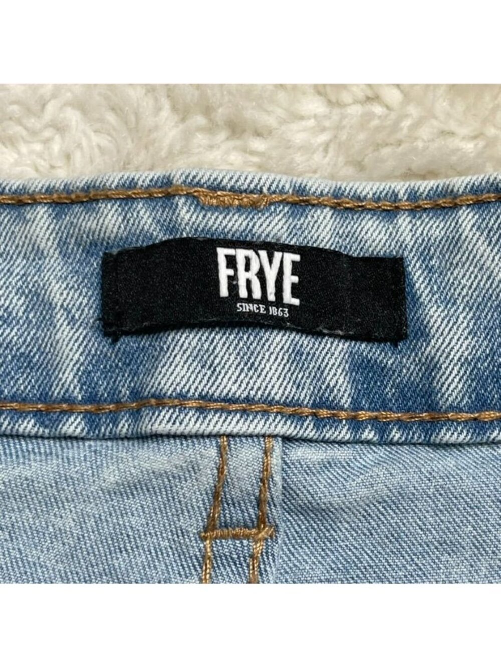 Frye Denim Jeans Size 10 30 Light Wash Straight Leg Mid Rise Spots Comfort Distr - Picture 6 of 8